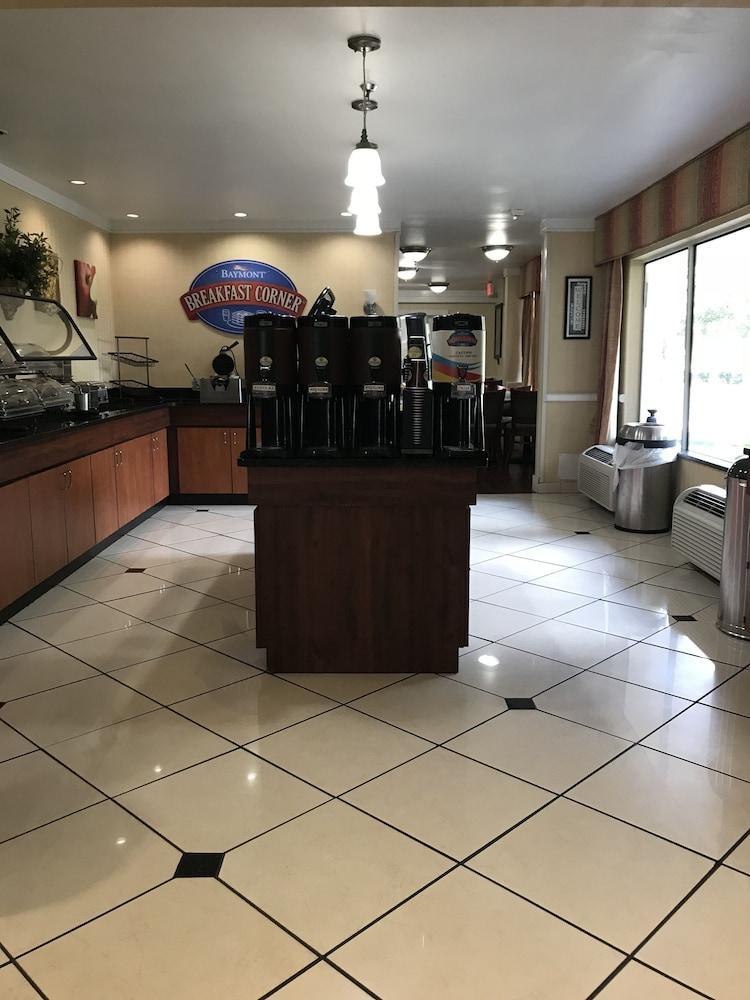 Baymont By Wyndham Gainesville I-75 Екстер'єр фото
