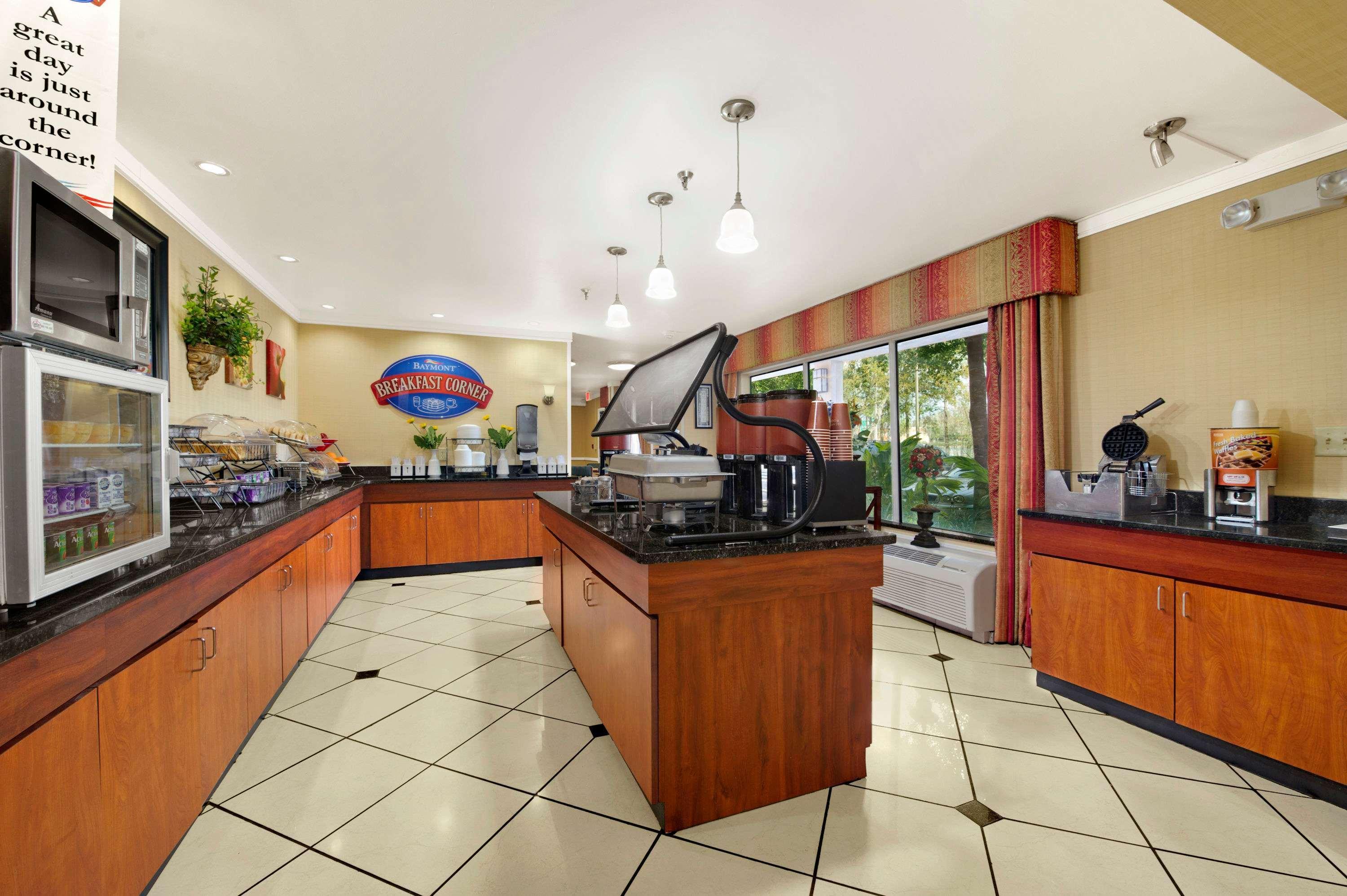 Baymont By Wyndham Gainesville I-75 Екстер'єр фото