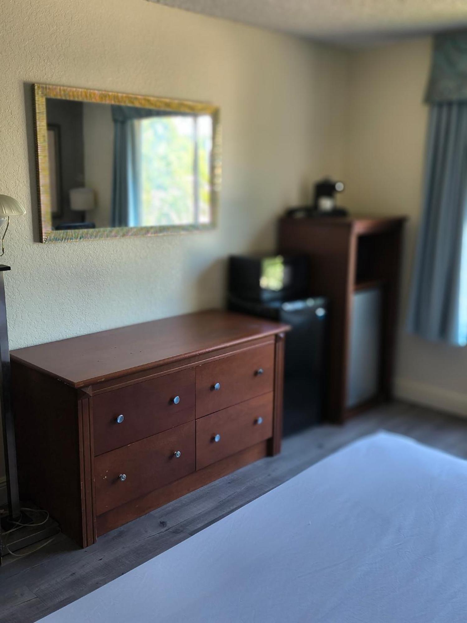 Baymont By Wyndham Gainesville I-75 Номер фото