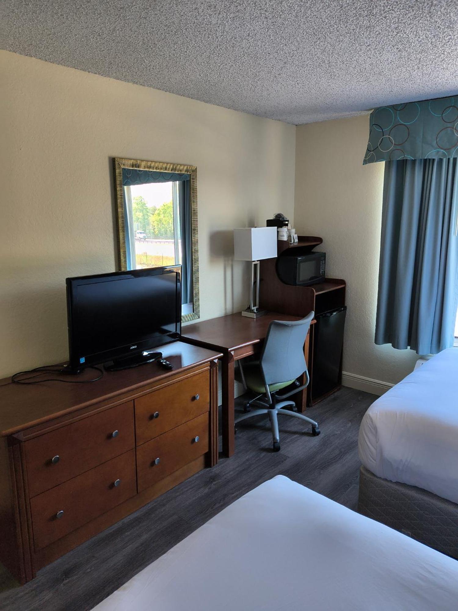 Baymont By Wyndham Gainesville I-75 Номер фото
